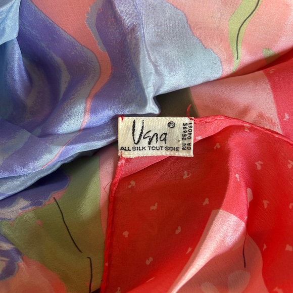 Vera Bradley Pink and Purple Floral Scarf all silk - Picture 11 of 11